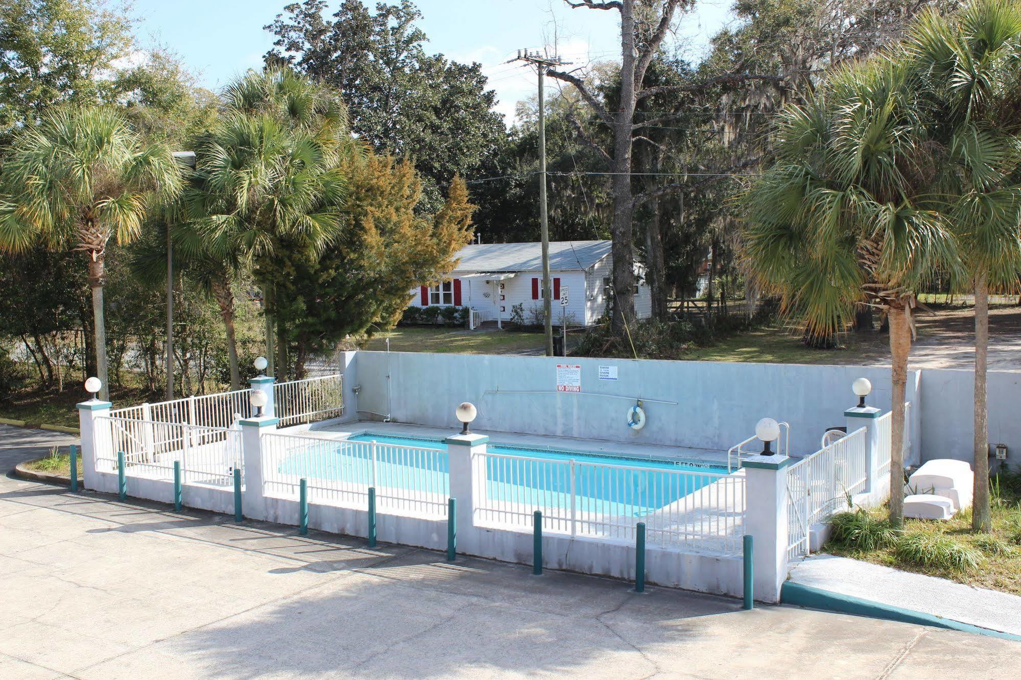 Travelers Inn Gainesville Dış mekan fotoğraf
