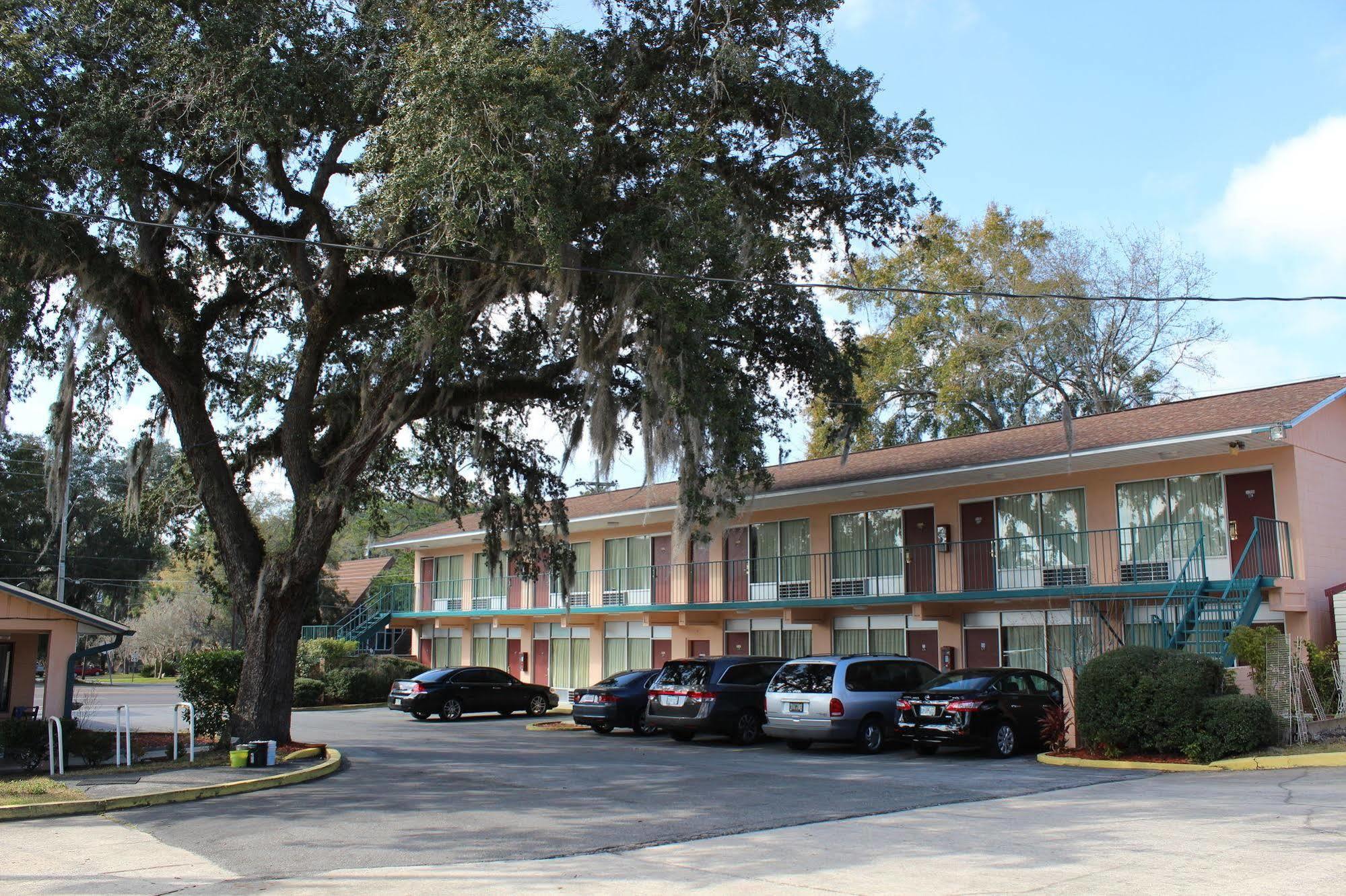 Travelers Inn Gainesville Dış mekan fotoğraf
